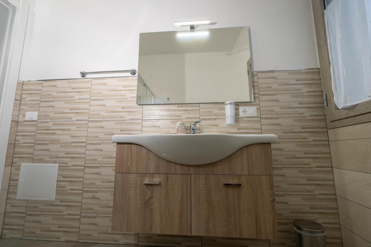 Domoblu Camere In Centro Tortoli Ngoại thất bức ảnh